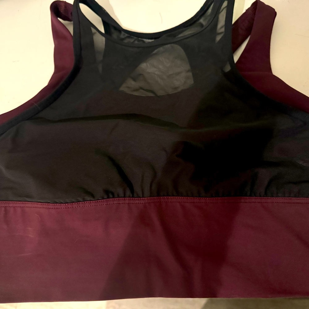 Women’s Lululemon bra
